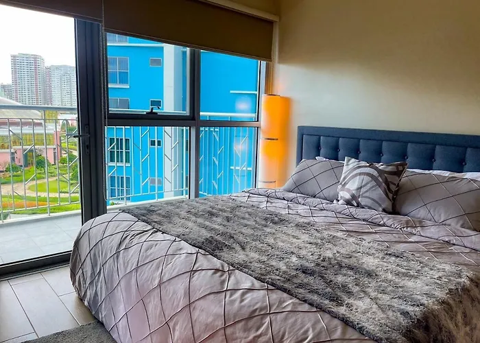 Apartment Elegant 2 Bedroom Near Solaire, Okada
