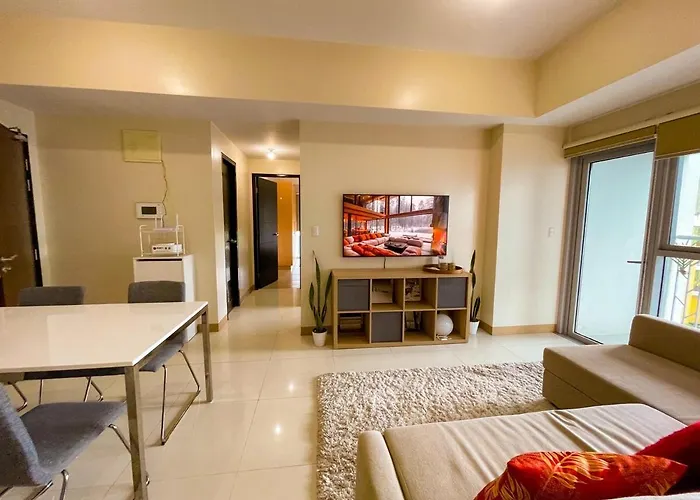 Elegant 2 Bedroom Near Solaire, Okada * Manila