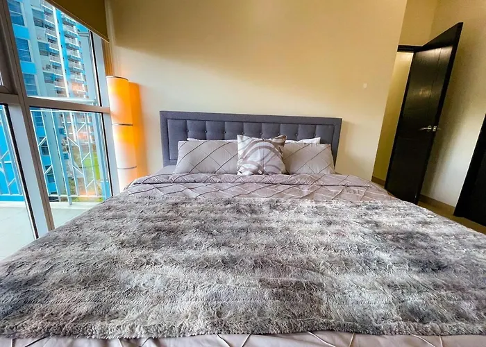 Elegant 2 Bedroom Near Solaire, Okada *