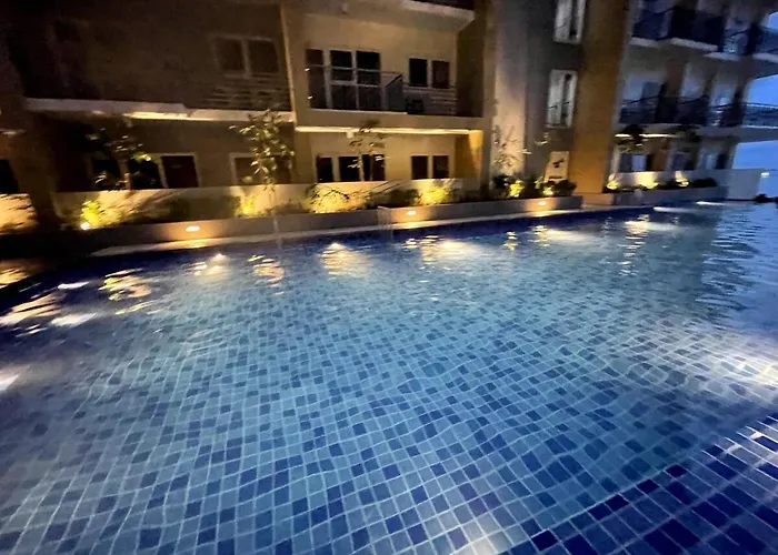 Apartment Elegant 2 Bedroom Near Solaire, Okada Manila