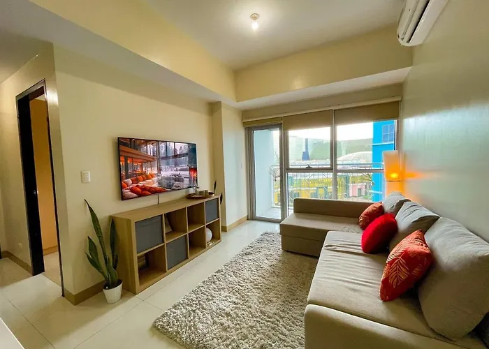 Elegant 2 Bedroom Near Solaire, Okada Apartment Manila