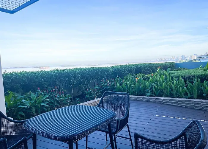 Apartment Elegant 2 Bedroom Near Solaire, Okada *