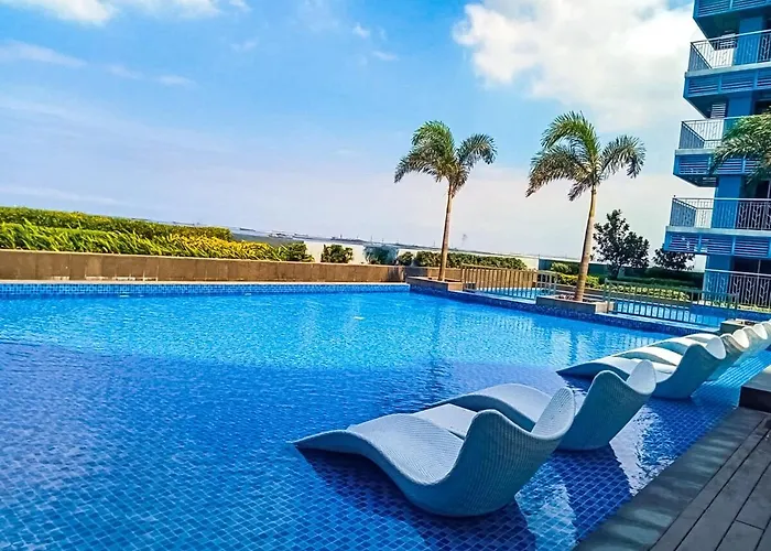 Elegant 2 Bedroom Near Solaire, Okada * Manila