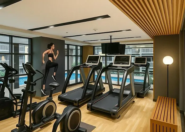 Elegant 2 Bedroom Near Solaire, Okada Apartment