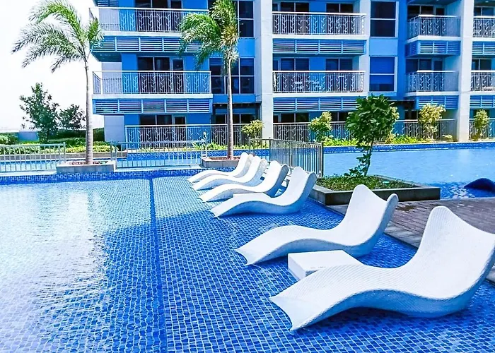 Elegant 2 Bedroom Near Solaire, Okada Apartment Manila